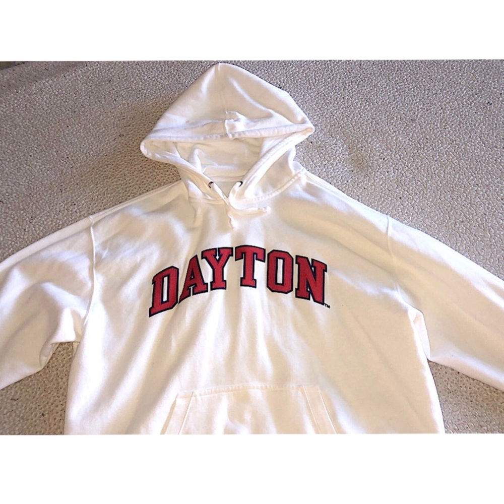 😍💕MAKE AN OFFER! WHITE DAYTON HOODIE😍❤️💕 - Picture 1 of 5